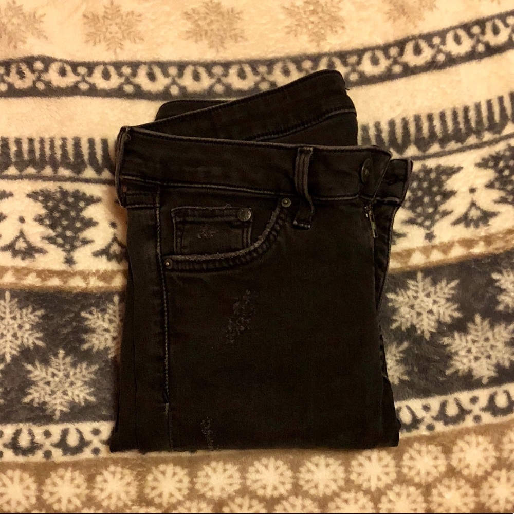 🌸SALE🌸 H&M Skinny Low Waist Ripped Denim Jeans